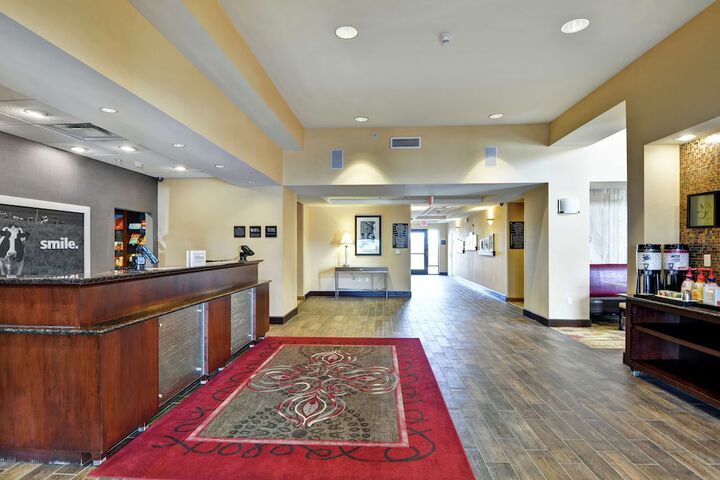 Hampton Inn & Suites Peoria at Grand Prairie IL