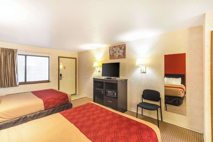 Room 49 of 63