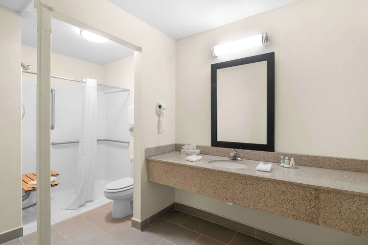 Quality Inn Queensbury - Lake George Area