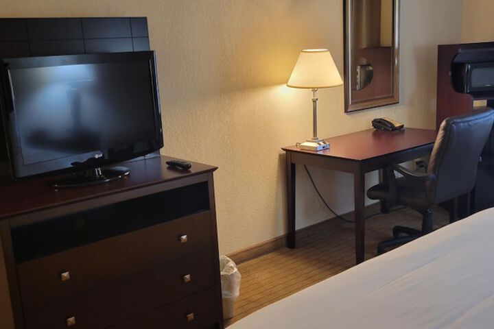 Room 14 of 23