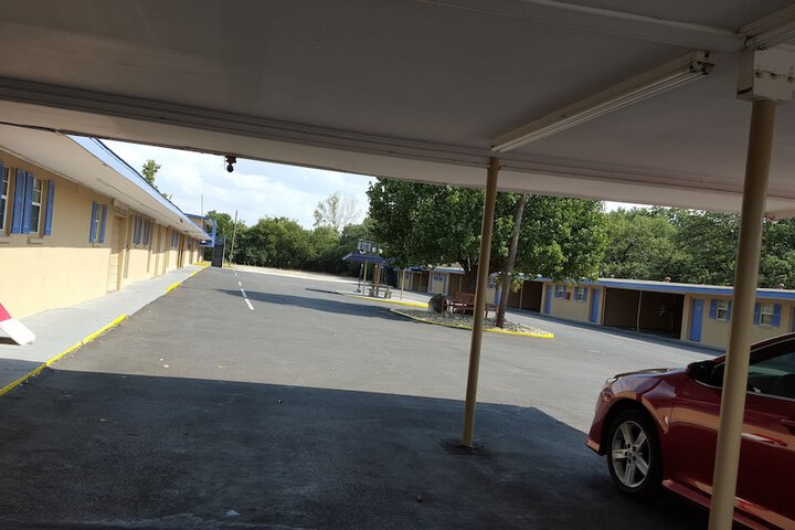 Property Grounds 34 of 36