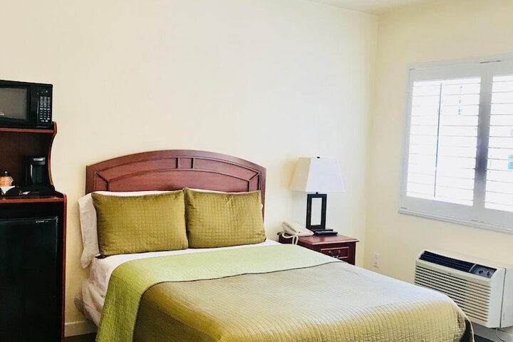 Room 44 of 60