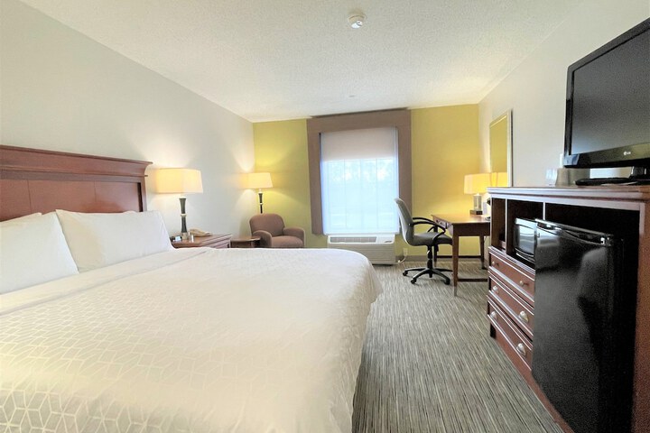 Holiday Inn Express & Suites Sulphur (Lake Charles) by IHG