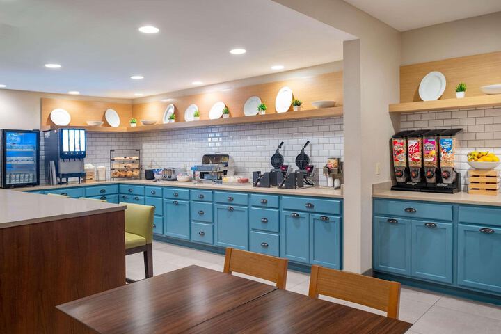 Country Inn & Suites by Radisson Maumee - Toledo