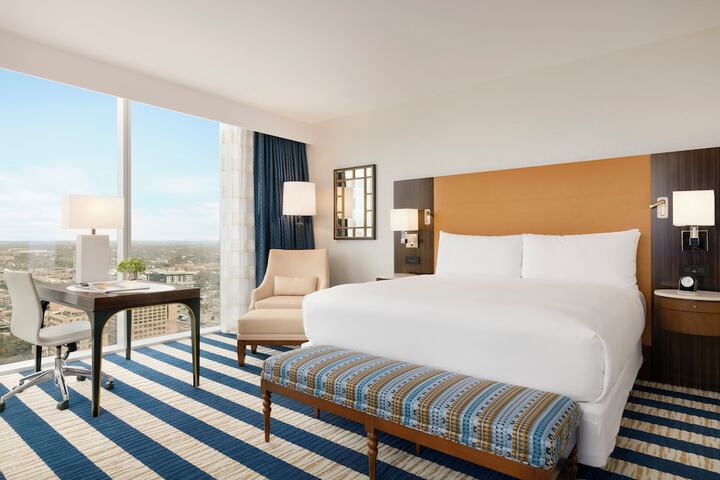 Room 40 of 133