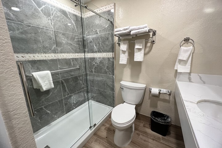 Room 7 of 22
