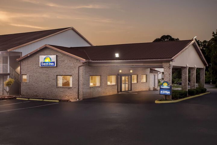 Days Inn by Wyndham Huntington