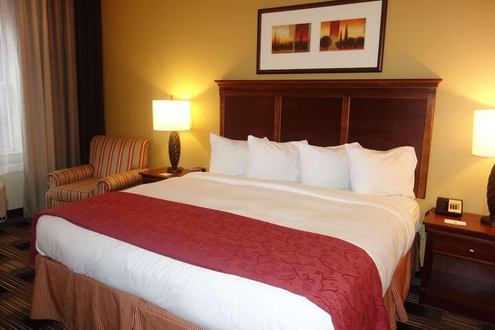 Country Inn & Suites by Radisson Helen, GA