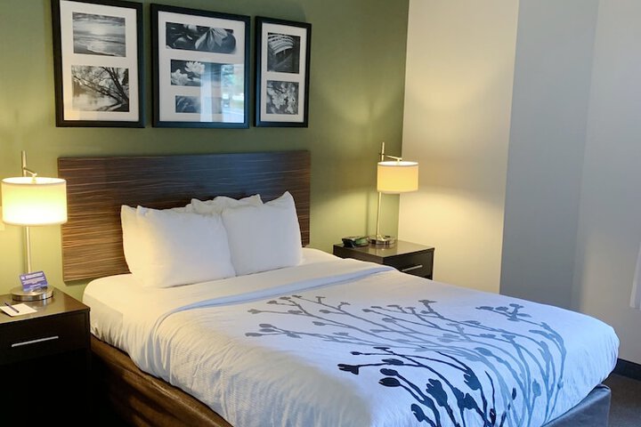 Sleep Inn & Suites Queensbury - Lake George