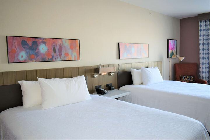 Room 26 of 65