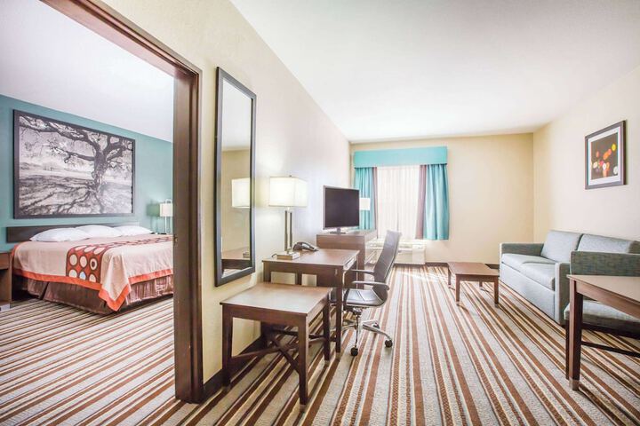 Room 9 of 30