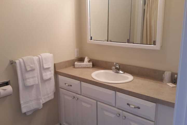 Room 10 of 20