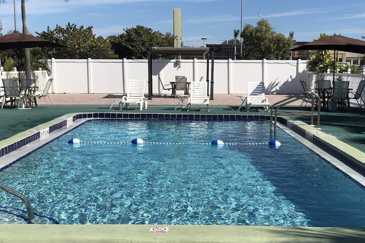 Pool 10 of 79