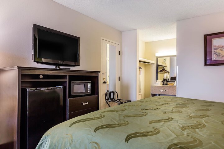 Room 29 of 37
