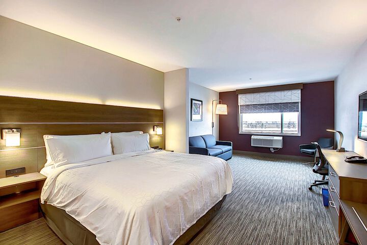 Room 17 of 26