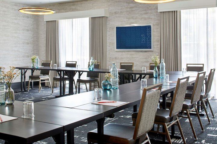 Cumberland House Knoxville Tapestry Collection by Hilton
