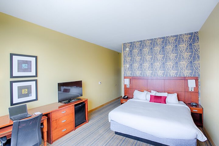 Room 16 of 48