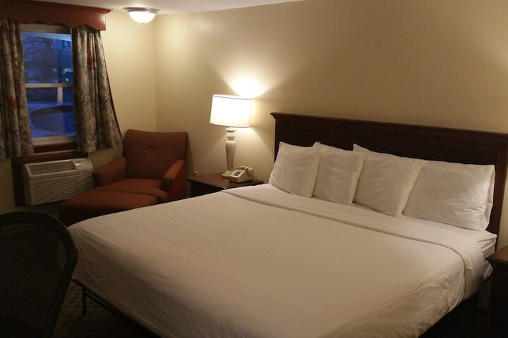Room 16 of 24