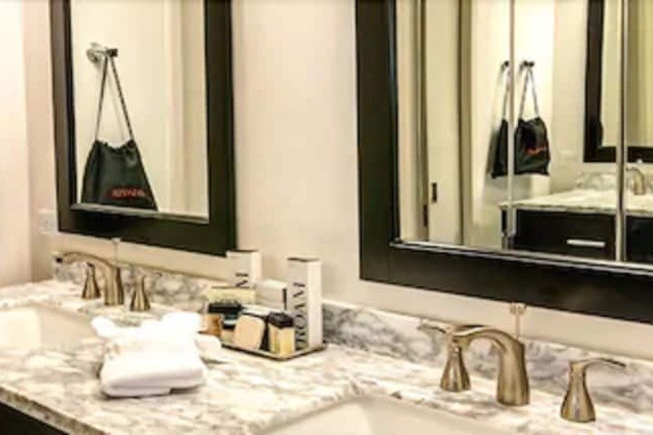 Hotel Bentley