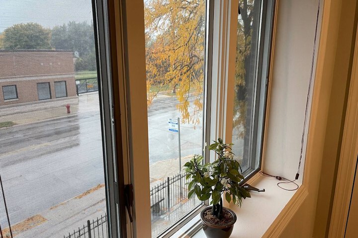 Feel Cozy at Home in Cio a Clean Bright Welcoming Private Updated Room