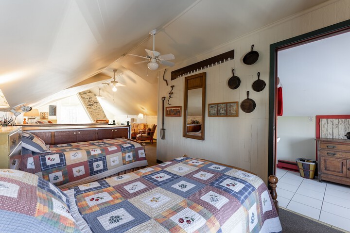 Room 48 of 96