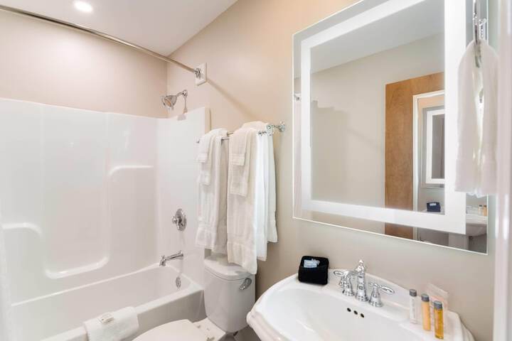 The Port Inn - Port St. Joe an Ascend Collection Hotel