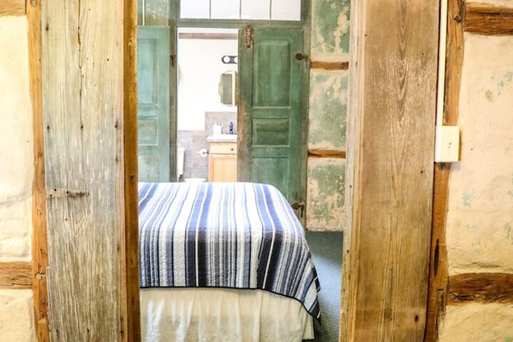 Room 43 of 150