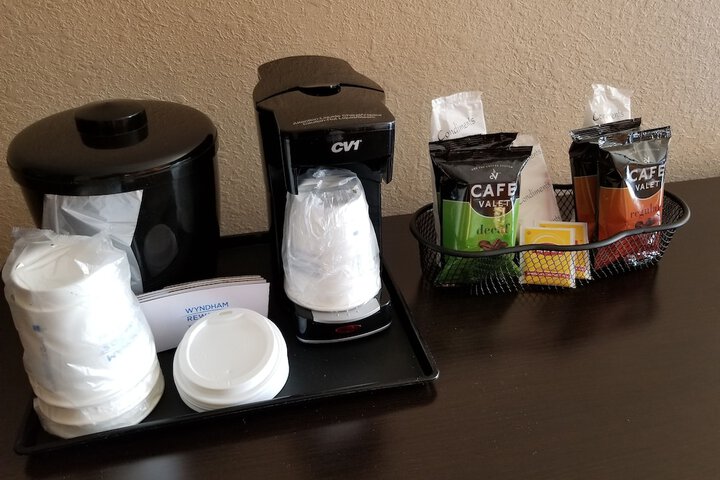 Breakfast/Coffee Service 21 of 25