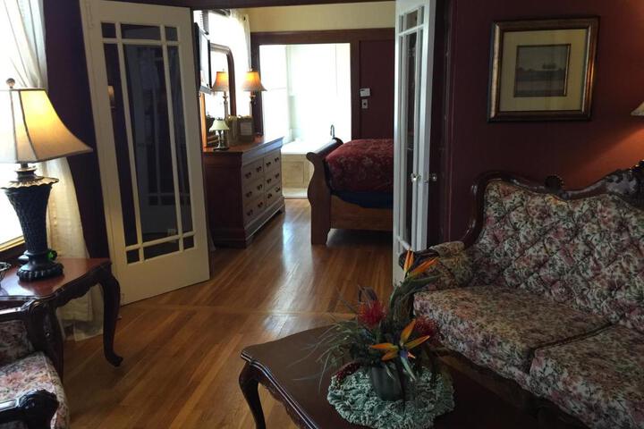 Shorelight Inn