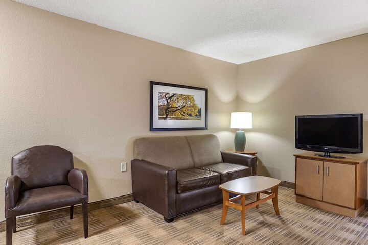 Room 18 of 29
