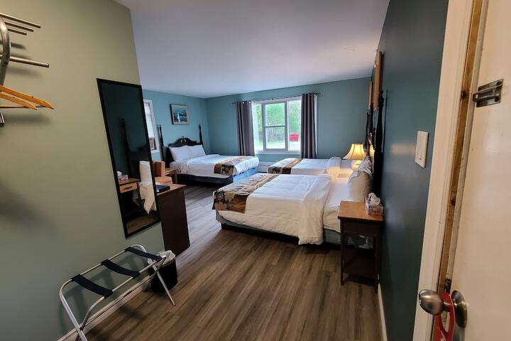 Room 18 of 29