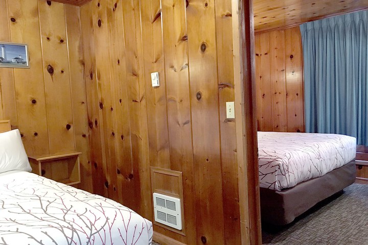 Room 66 of 183