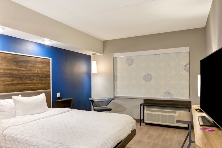 Room 16 of 46