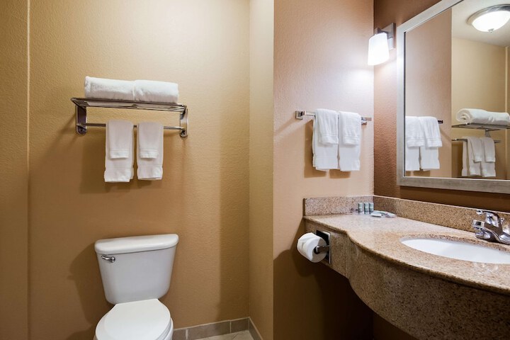 Room 9 of 32
