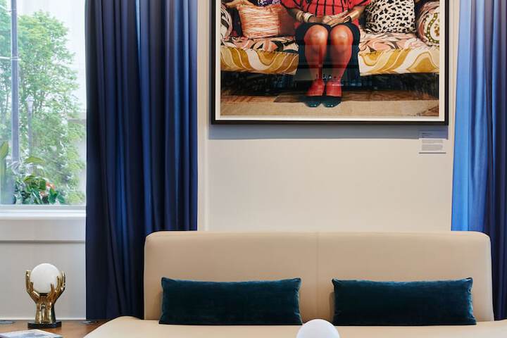 Saint Kate - The Arts Hotel
