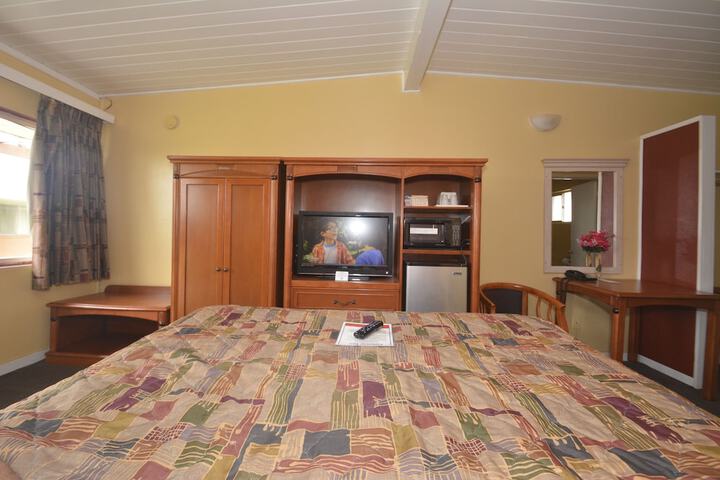 Room 16 of 24