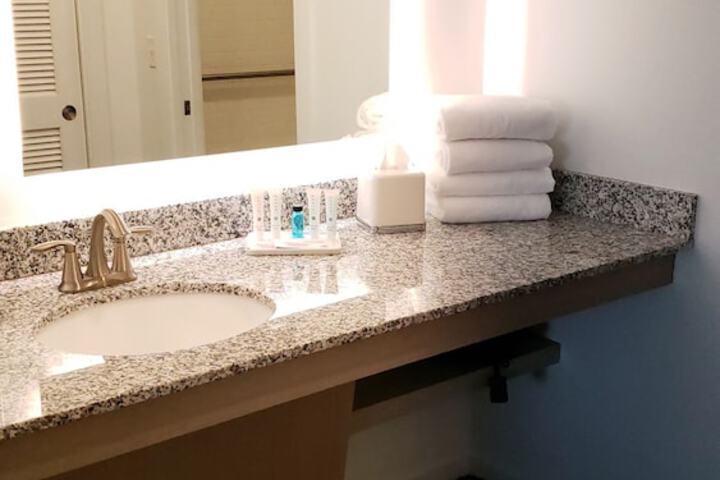 The Avenue Inn and Spa