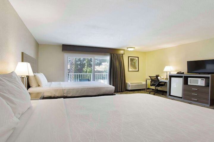 Room 8 of 39