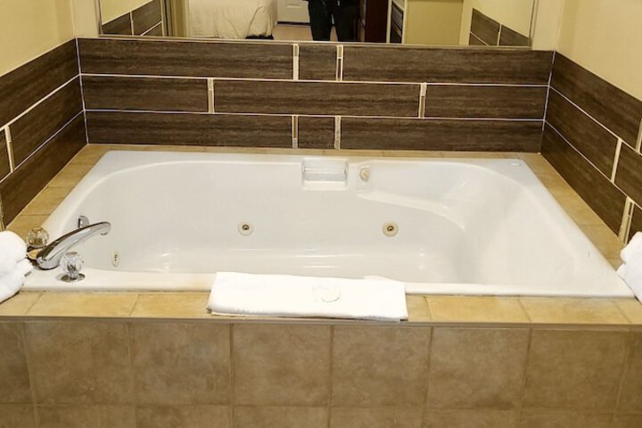 Riviera Inn and Suites 1000 Islands
