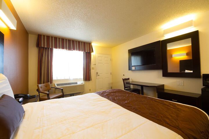 Room 19 of 40