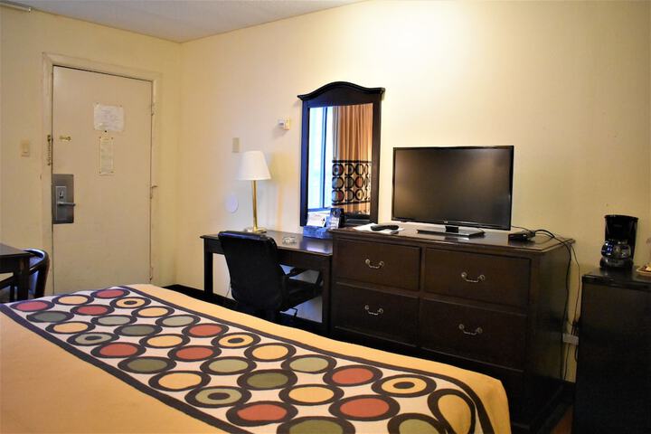 Room 12 of 22
