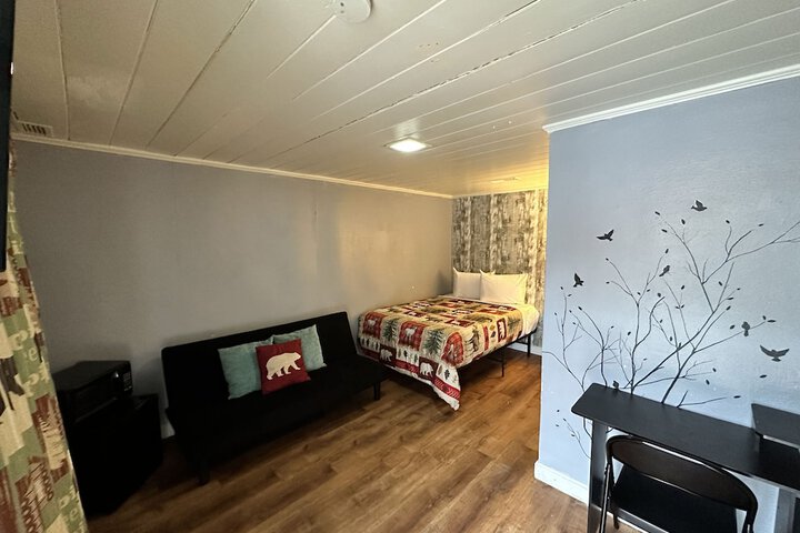 Room 6 of 36