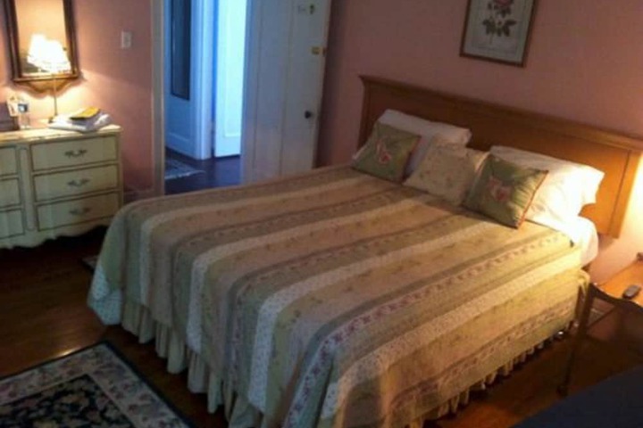 Room 16 of 34