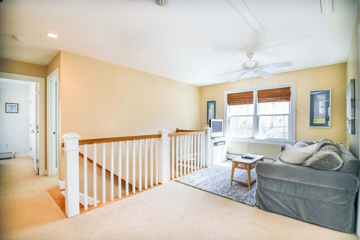 Stunning 5 Bdr Walk to York Harbor Beach!
