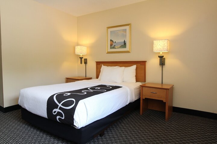 Room 14 of 32