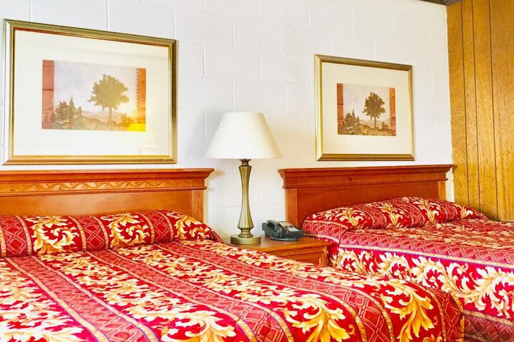 Room 53 of 66