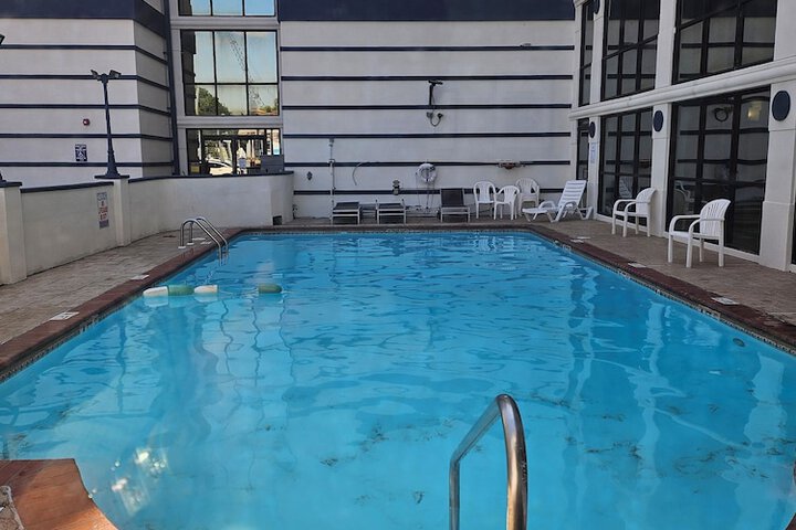 Pool 4 of 42