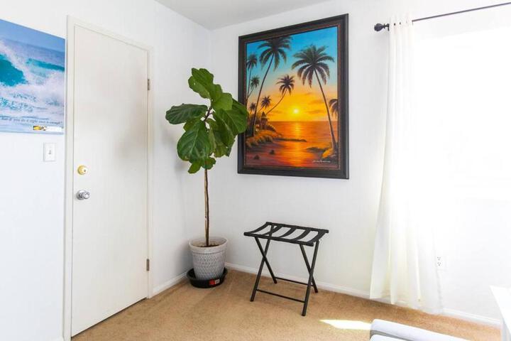 Cali Condo+BBQ+MemoryFoamBeds+12min to Beach
