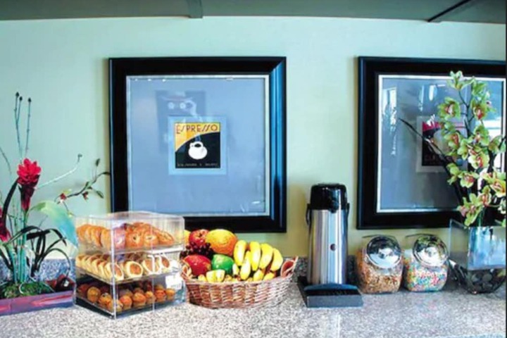 Breakfast/Coffee Service 19 of 19