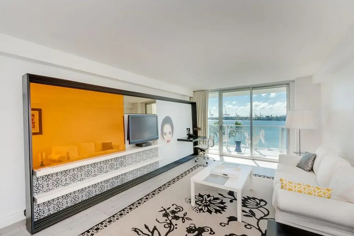 Private Condos at 1100 West by LMC